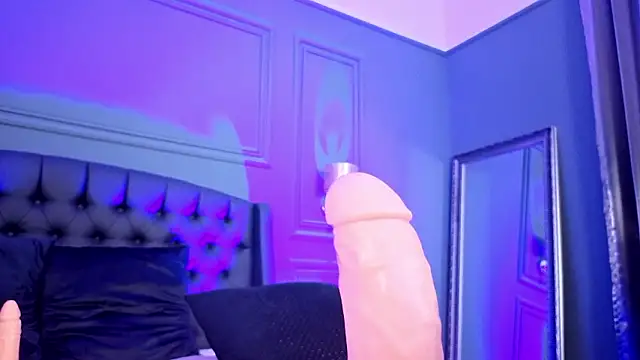 Chat +18 de EvaXXRoseXXX ao vivo