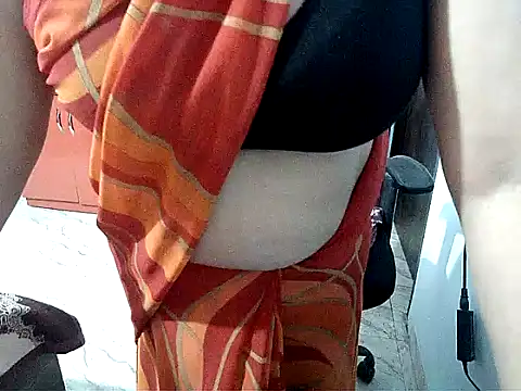 Pokazy przed kamerką – Nagma_housewife