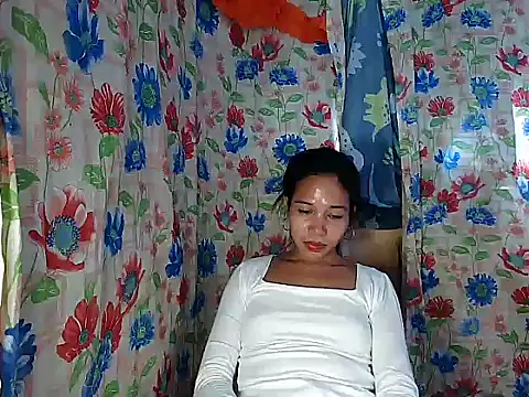 PinaySkinnyGirl's Live XXX Chat