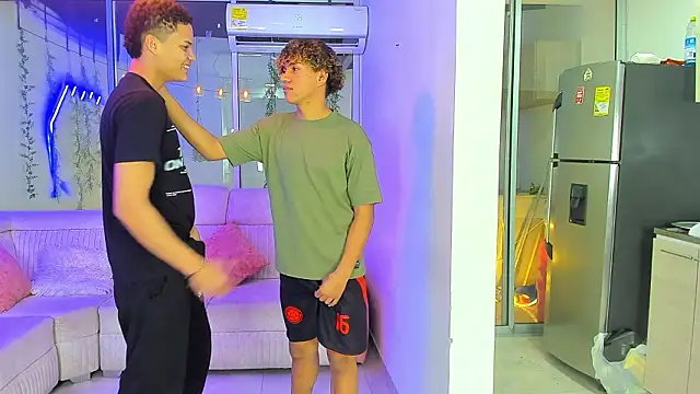 Houseofwarrios' Live XXX Chat