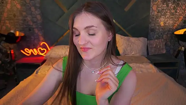 EmmyCharmm: онлайн-секс-чат