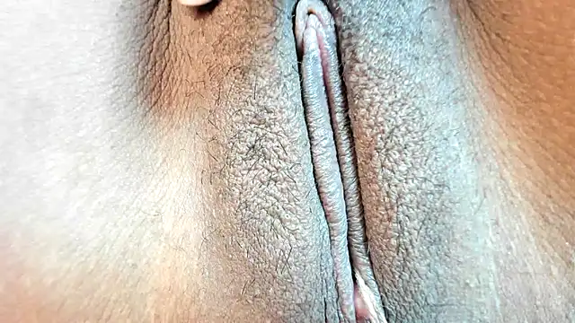 KOURTNEY-- Obrolan Langsung XXX