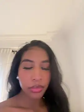 دردشة IamCrystal2 الجنسية المباشرة