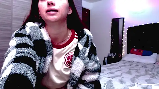 holy_juli Chat XXX live