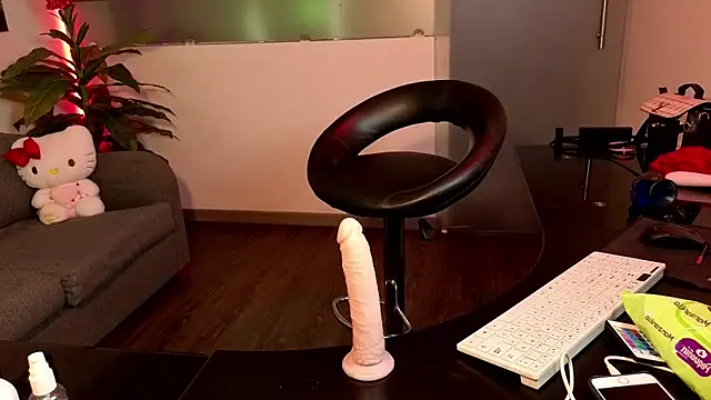 Lovely_celeste: онлайн-секс-чат