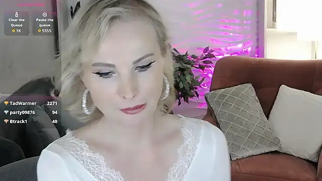 Sandra_Kind: онлайн-секс-чат