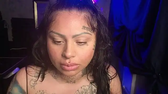 Pokazy przed kamerką – chicanachic13