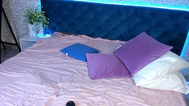 desiree_doll 现场XXX聊天