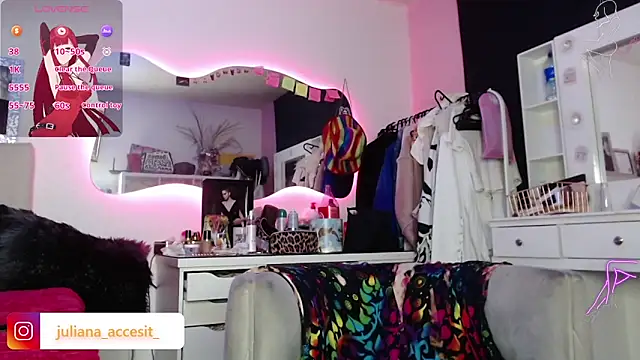 caroline_cossei: απευθείας συνομιλία ΧΧΧ