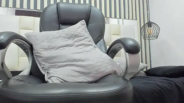 Chat +18 de camila__herrera ao vivo