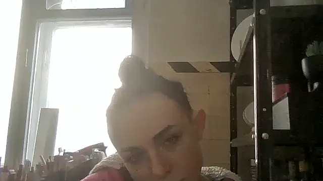 Trinsy_Love élő XXX-chatje