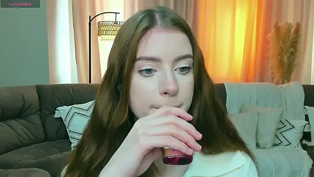 Erica_Kiss: απευθείας συνομιλία ΧΧΧ