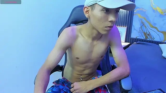 Chatroom XXX en direct de TaylerMiles