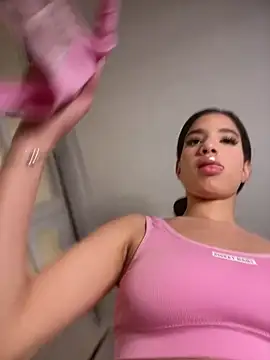 Praga_Pink 现场XXX聊天