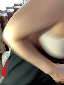 Lydia-a 现场XXX聊天