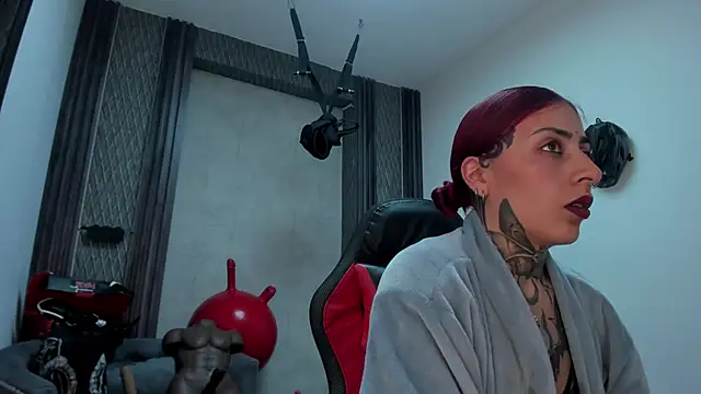 Онлайн чат XXX selene_red_