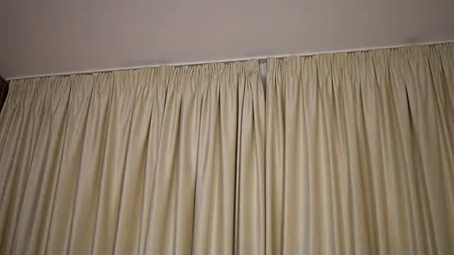 Chat XXX en directo de FoxieJullia