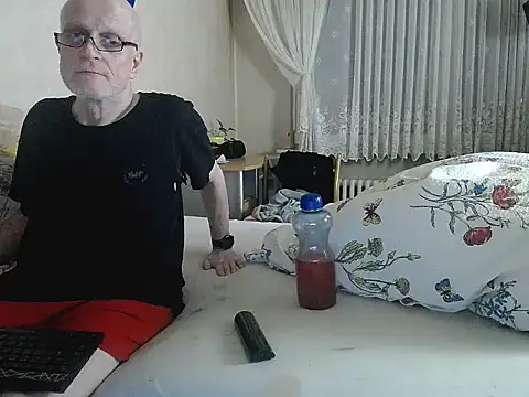 HornyRalfi55's Live XXX Chat