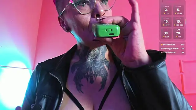 دردشة MATURE_HARDCORE الجنسية المباشرة