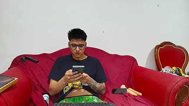 kiindred_n Live XXX chat