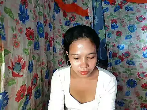 دردشة PinaySkinnyGirl الجنسية المباشرة