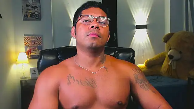 عرض كام LEONHDZ