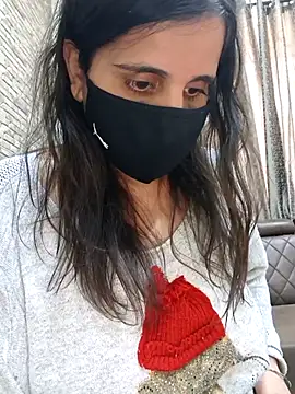 tinaarora: онлайн-секс-чат