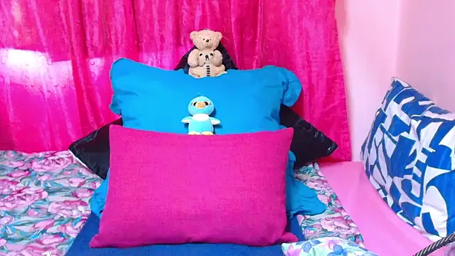 SLUTTYROXY Chat XXX live