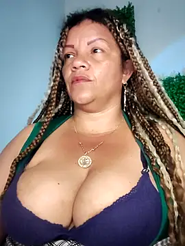 Eva_Luxei Adlı Modelin Canlı XXX Sohbeti