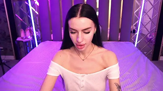 XXX chat uživo modela Snow_WhiteeeX