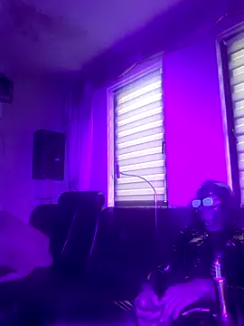 Crystalbitchx Adlı Modelin Canlı XXX Sohbeti