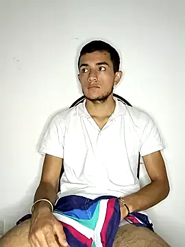 Thick_Cock Adlı Modelin Canlı XXX Sohbeti