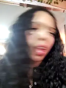 Aurora_Brownn Adlı Modelin Canlı XXX Sohbeti