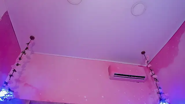 Chat XXX ao vivo de EllyMiller