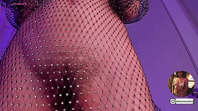 miss__charlotte7 Adlı Modelin Canlı XXX Sohbeti