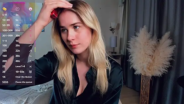 Онлайн чат XXX LuanaFincel