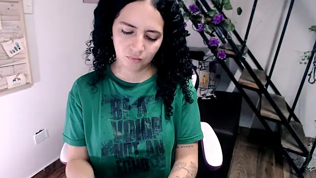 samantha_baby_ Adlı Modelin Canlı XXX Sohbeti