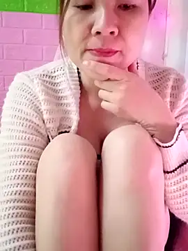 Lily-ross22 Adlı Modelin Canlı XXX Sohbeti