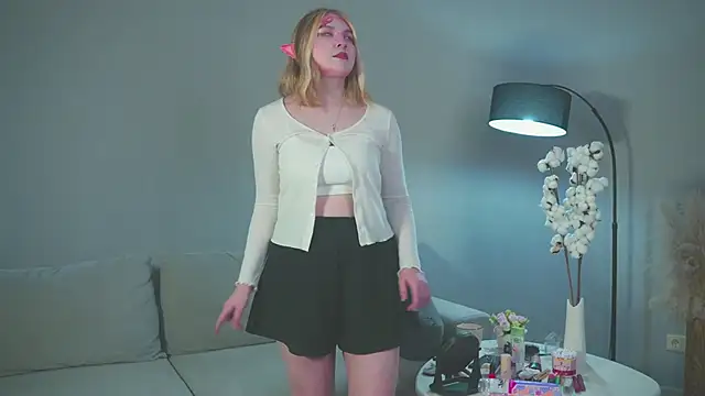 AlbaPolitte: онлайн-секс-чат