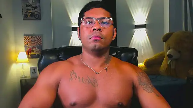 Živý XXX chat LEONHDZ