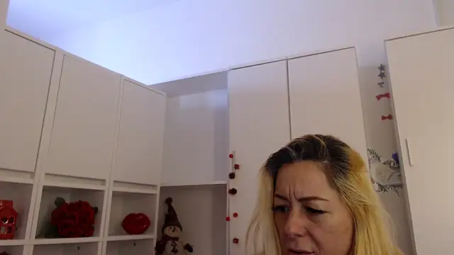 دردشة _karolynesyera_ الجنسية المباشرة