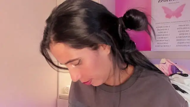 LexxaQueenのライブXXXチャット