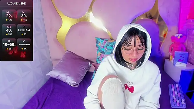 NaniiSisy's Live XXX Chat