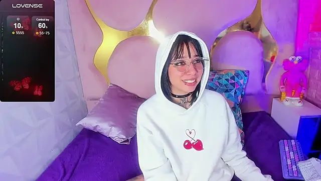 NaniiSisy Webcam show