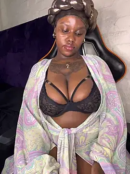 Show de QUEEN_NOBUHLE_FEMDOM_777 na webcam