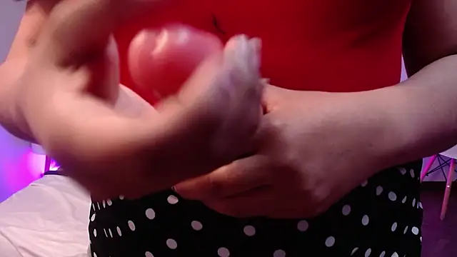 Kiri_Black_ 即時 XXX 聊天