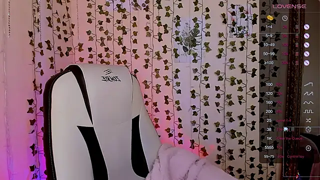 LinaBlossom_ live XXX chat