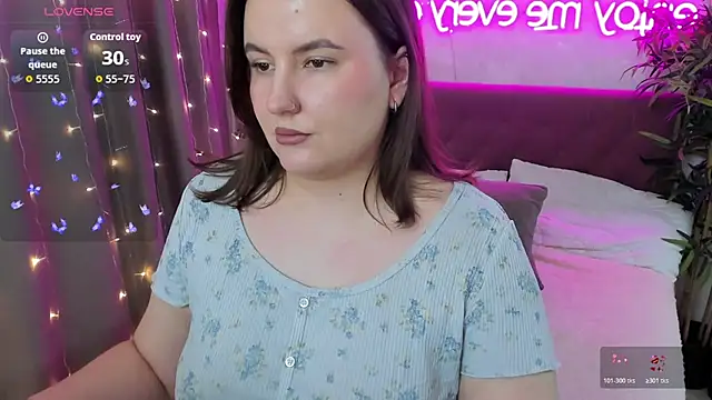 FeralPeach Live XXX Chat