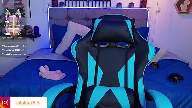 Kata_Bigboobs: απευθείας συνομιλία ΧΧΧ