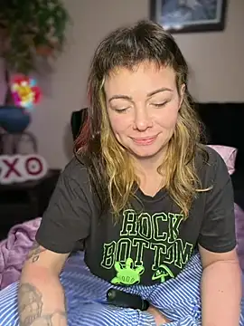 Chatroom XXX en direct de MarlaFknSinger